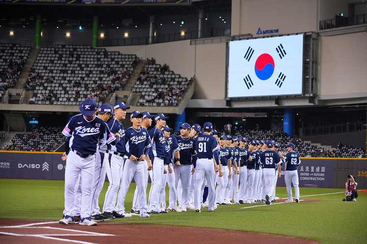 また日本に負けた！」「韓日戦30回目の敗北…」逆転負けの韓国代表に母国メディア悲嘆「東京ドームが遠のいた」【プレミア12】（THE DIGEST） -  Yahoo!ニュース