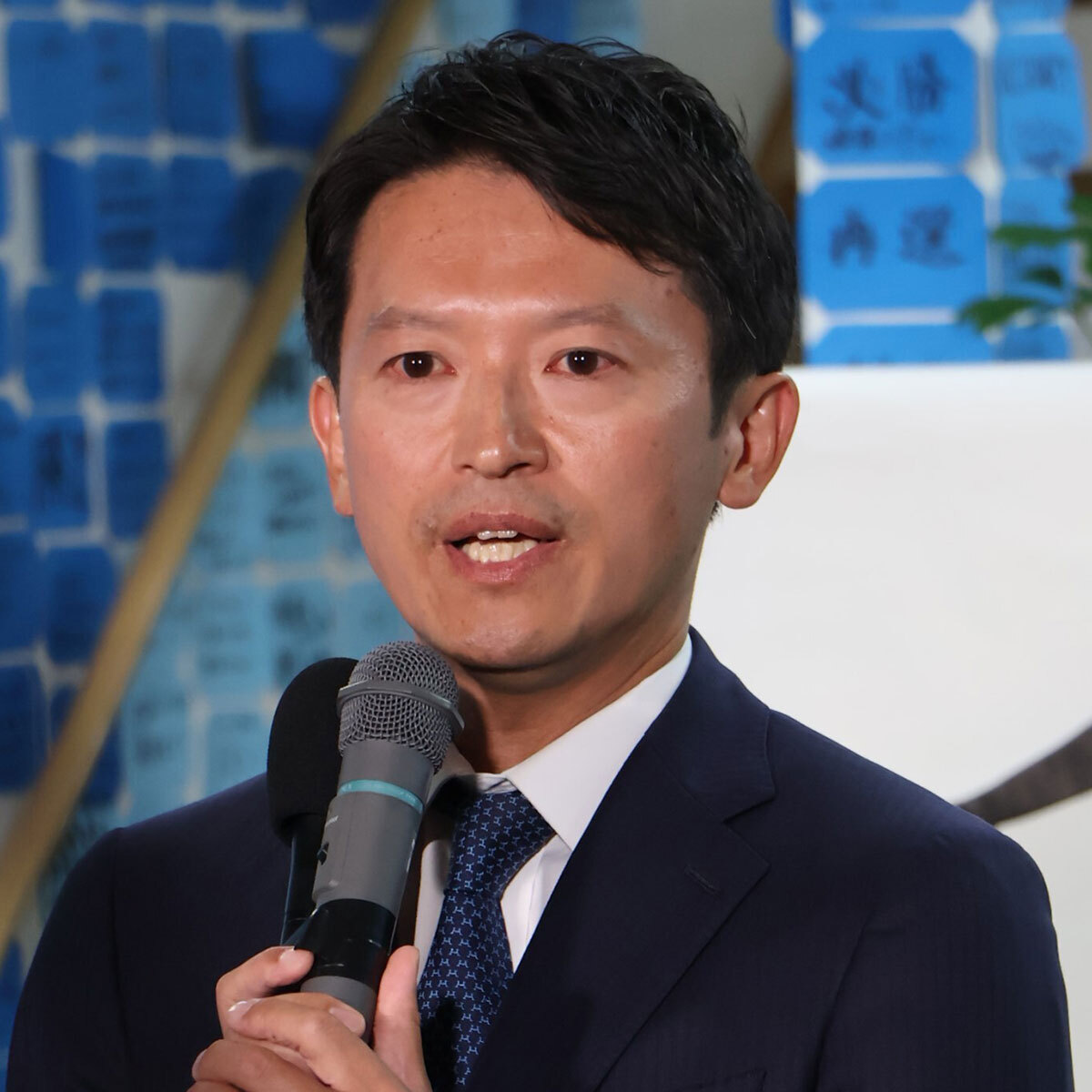 斎藤知事　PR会社が“SNS戦略コラム”公開→公選法違反指摘する声が続出…選挙管理委員会が示した「答え」（女性自身） - Yahoo!ニュース