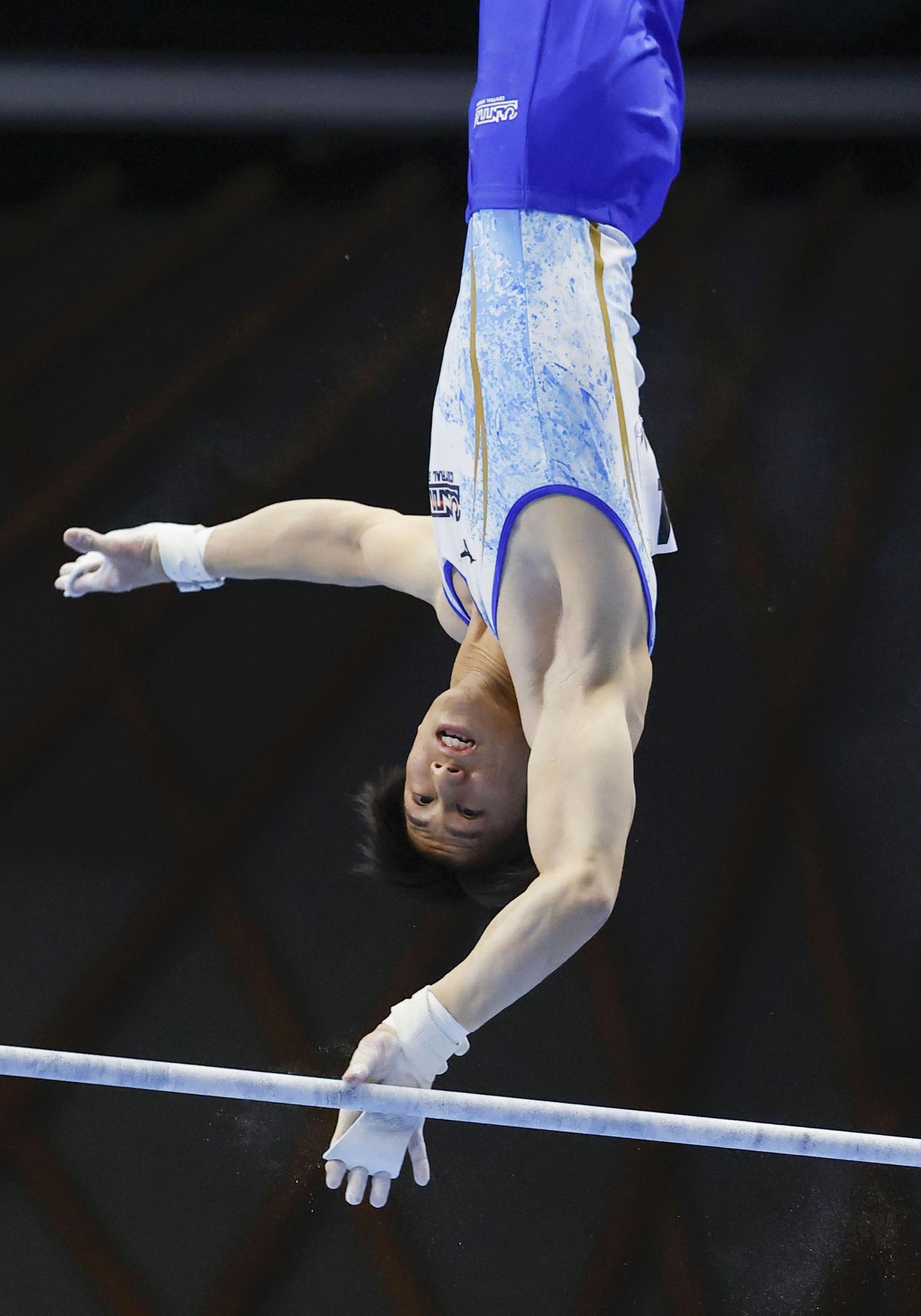 橋本大輝、鉄棒で2度目V 全日本体操団体・種目別、三重（共同