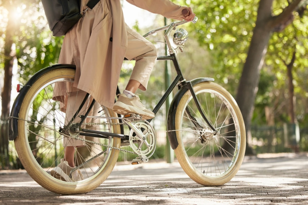 ガソリン代の高騰で「自転車通勤」を開始！ 片道5kmで坂道もあるので「電動自転車」を買いたいのですが、高くてもそれだけの価値はありますよね…？（ファイナンシャルフィールド）  - Yahoo!ニュース