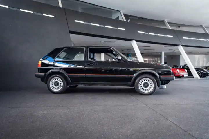 この超カッコいいGTIなんぼ？】オリジナル状態の「VWゴルフ2 GTI