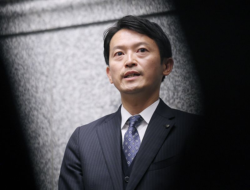 斎藤元彦知事(47)「異様な権力者」《女性PR社長が洩らした本音、“2500万円パーティ”LINE入手》【全文公開】