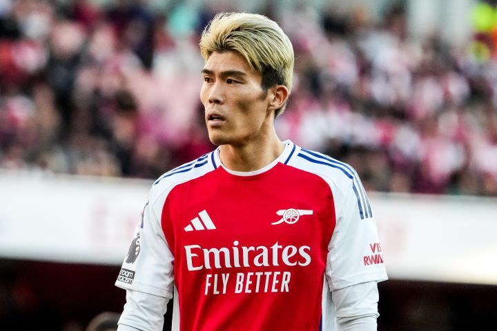 アーセナル 冨安健洋 直筆サイン入り写真A4 アーク サッカー日本代表