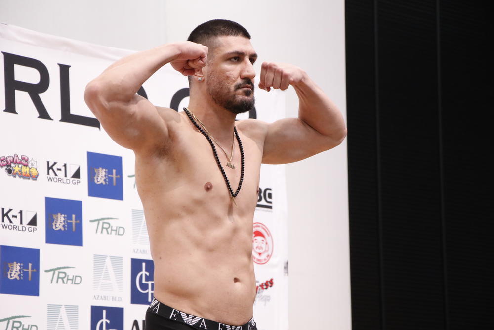 Yahoo!オークション - K-1 安保瑠輝也 直筆サイン色紙 中 18