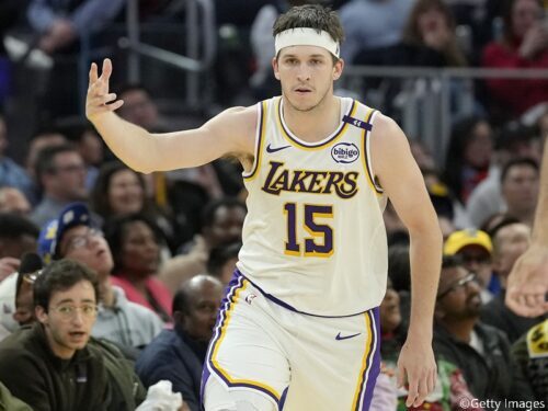レイカーズのオースティン・リーブスがクリスマスゲームでNBA