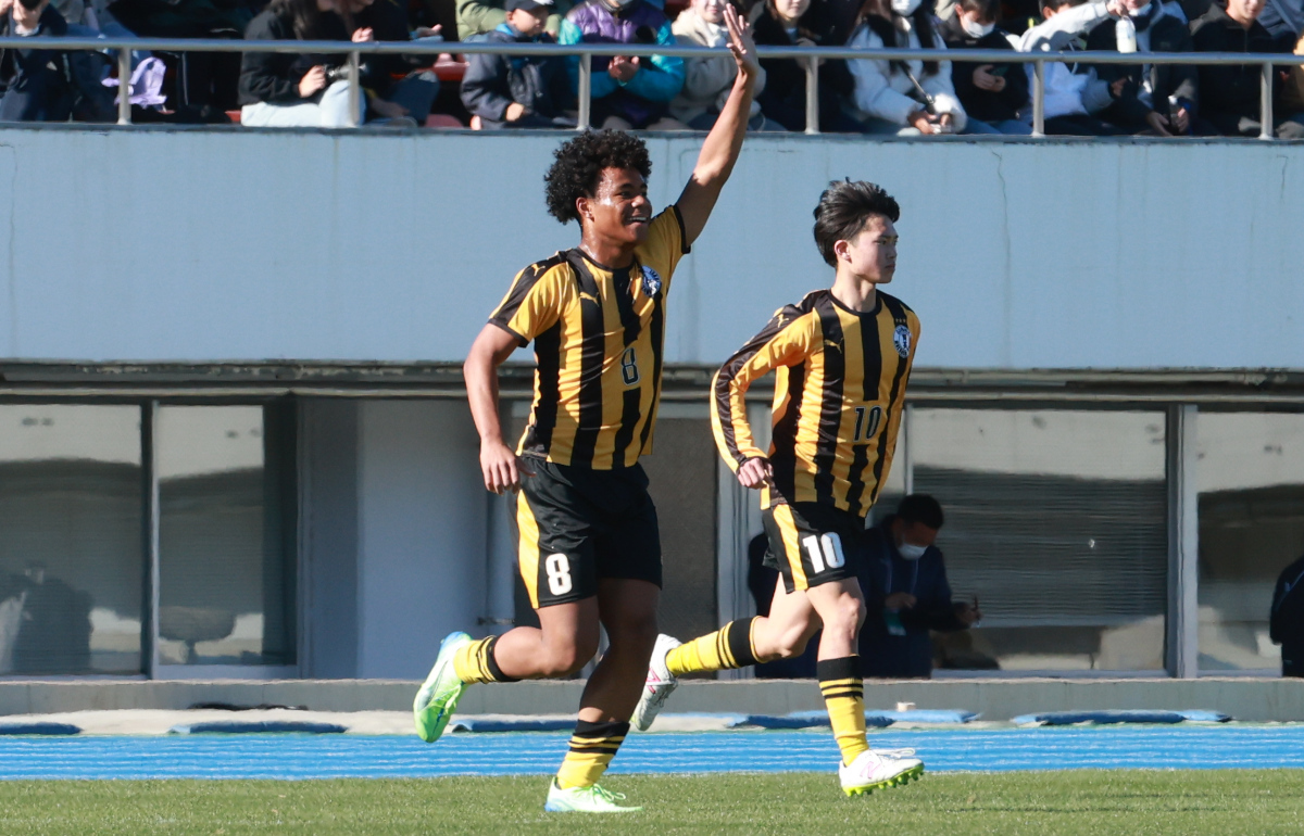 Amazon.co.jp: 前橋育英 高校 サッカー リュック 大学 選抜 日本