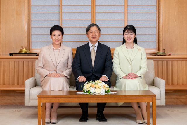 令和天皇皇后両陛下生写真
