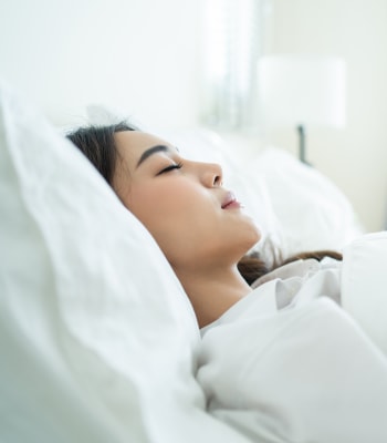 「睡眠とは何か」を考えたときに直面する「起きているか、眠っているか」という難問(現代ビジネス)