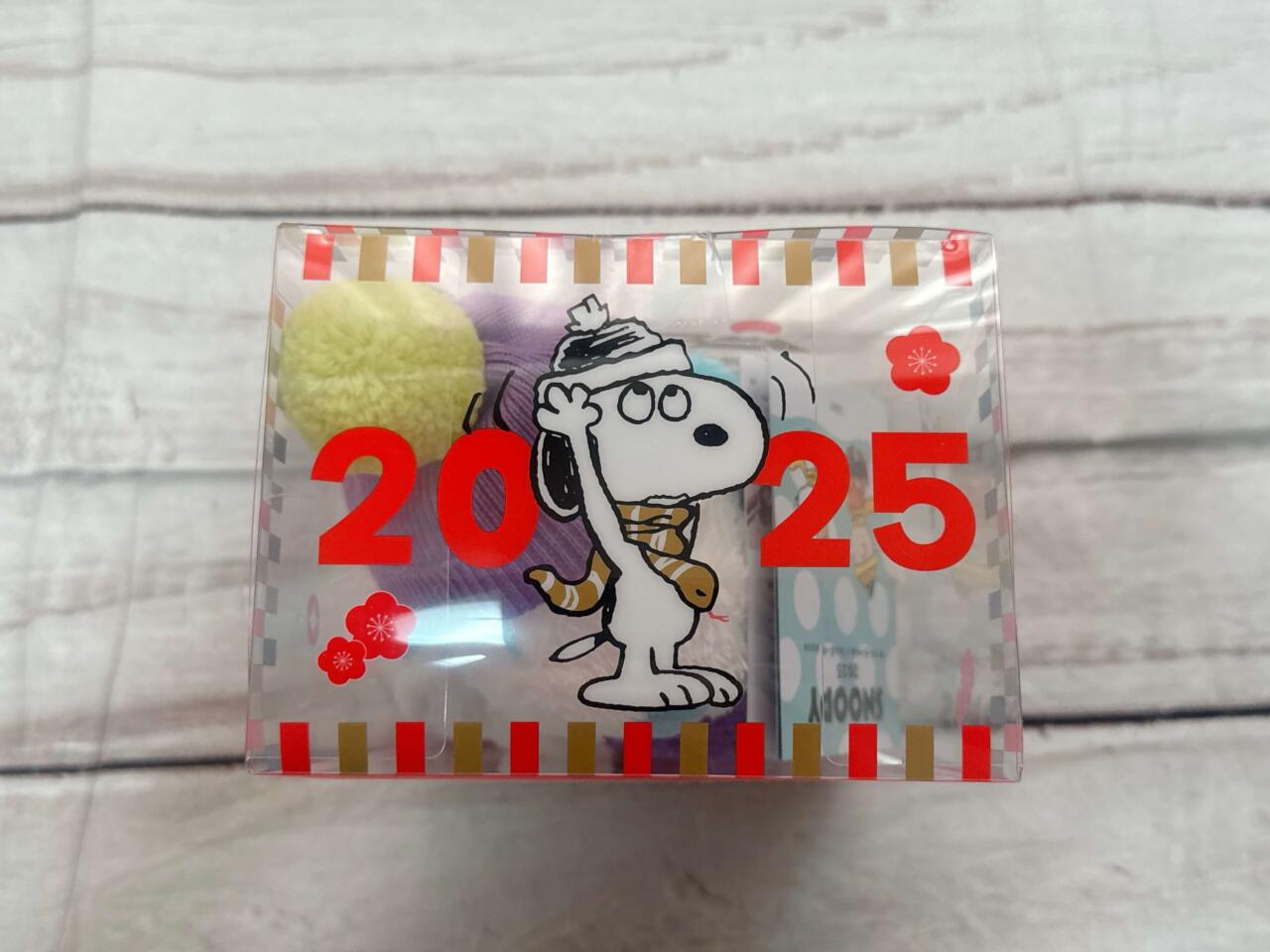 スヌーピー×干支」の激かわ限定グッズをご紹介！ へびマフラーを