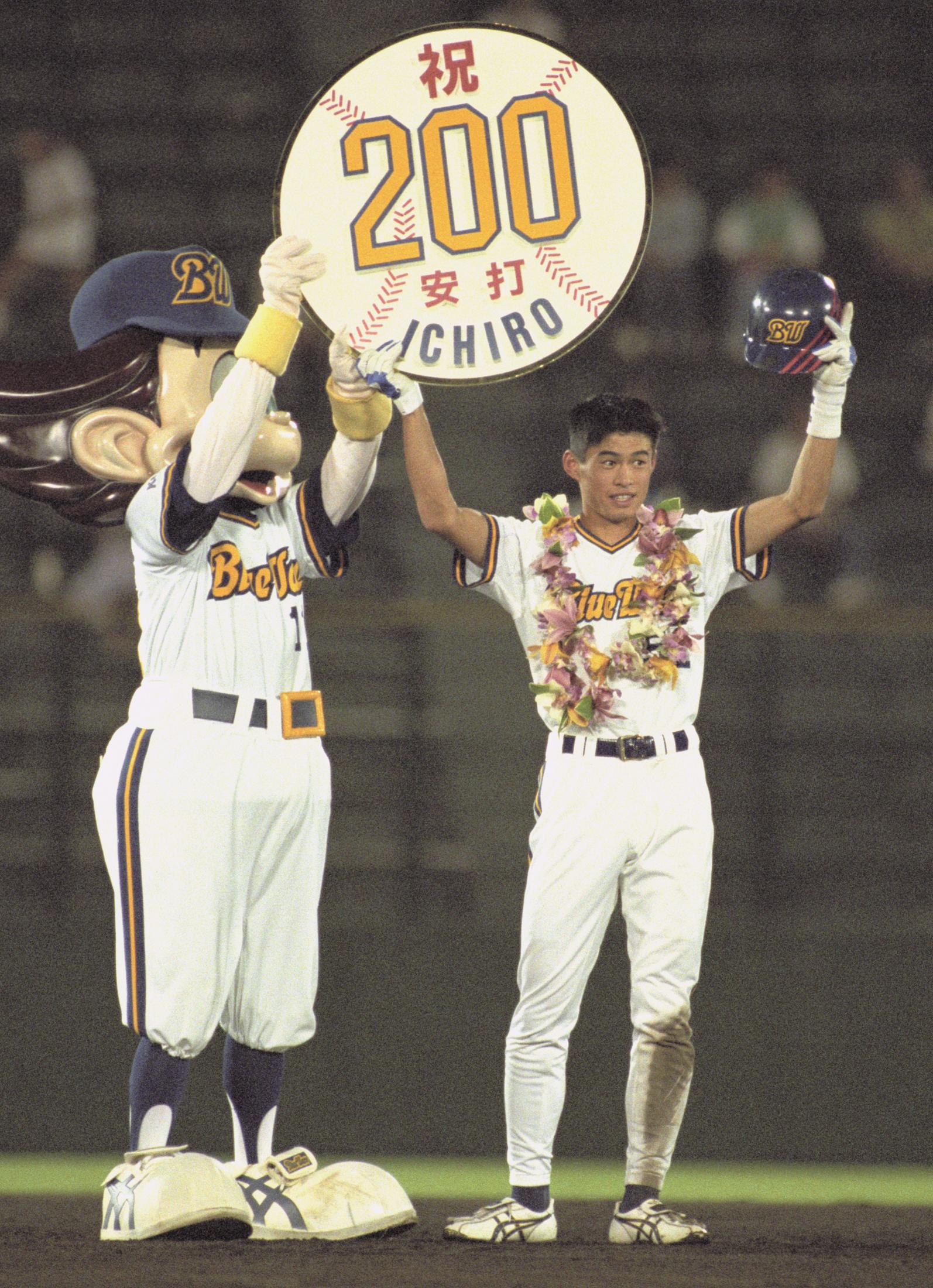 オリックス・バファローズ - 野球殿堂入り イチロー等身大