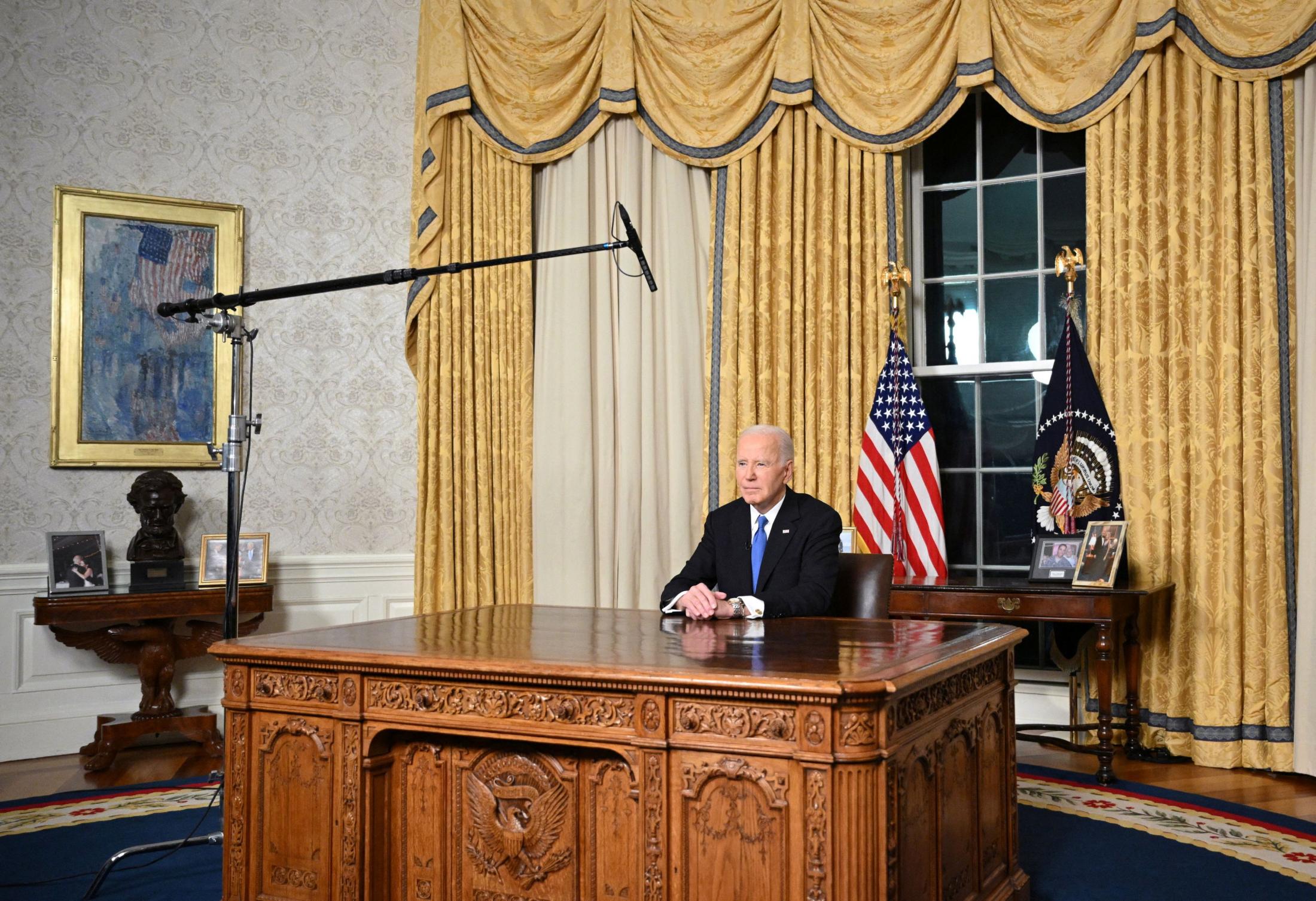 アメリカ大統領 スプーン ホワイトハウス 420px-Whitehousetour_cropped.jpg
