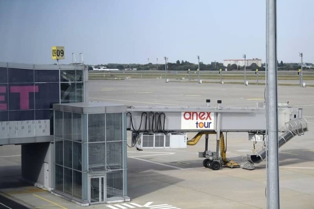 空港は閑散、飛行機はどこに?航空便停止のウクライナ 「祖国の空」取り戻す日待ち望むパイロットたち 空港は閑散、飛行機はどこに?航空便停止のウクライナ 「祖国の空」取り戻す日待ち望むパイロットたち