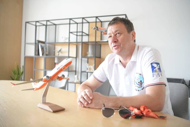 空港は閑散、飛行機はどこに?航空便停止のウクライナ 「祖国の空」取り戻す日待ち望むパイロットたち 空港は閑散、飛行機はどこに?航空便停止のウクライナ 「祖国の空」取り戻す日待ち望むパイロットたち