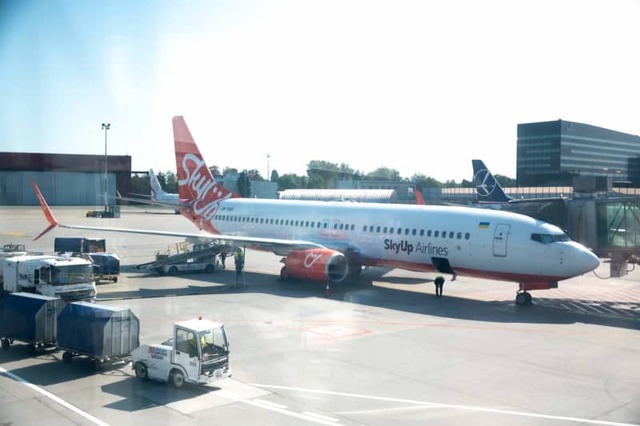 空港は閑散、飛行機はどこに?航空便停止のウクライナ 「祖国の空」取り戻す日待ち望むパイロットたち 空港は閑散、飛行機はどこに?航空便停止のウクライナ 「祖国の空」取り戻す日待ち望むパイロットたち