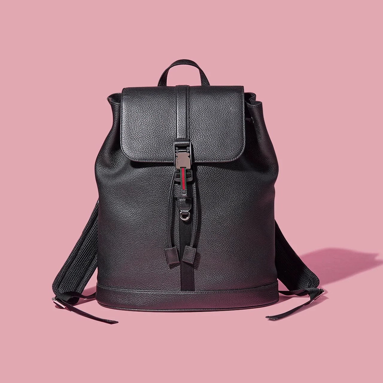 グッチ】春色の財布も、シックな黒バッグも気になる。大人が買う
