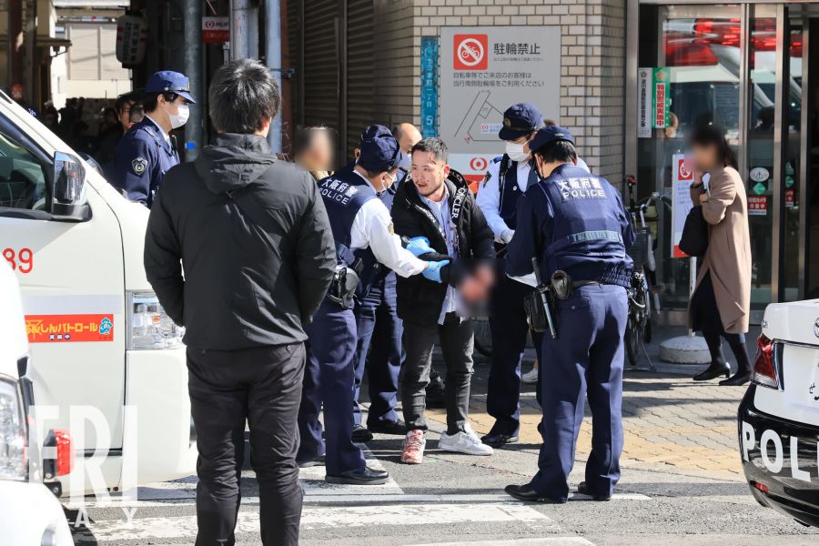 超格安一点 早よパトカー乗せろや！」血だらけになった阪急十三駅前 はさみ 文学+小説