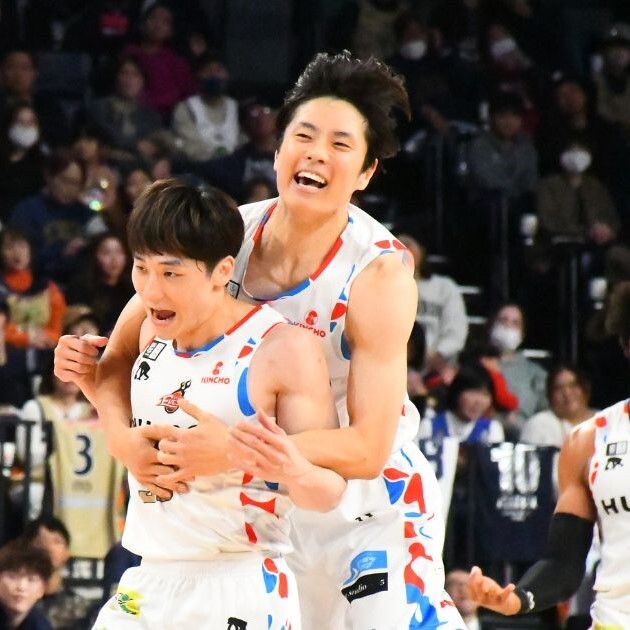 大阪エヴェッサ 牧隼利 選手 ボンフィン （大阪エヴェッサの牧隼