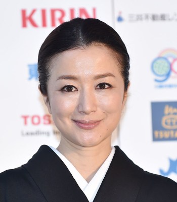 鈴木京香、感涙の舞台挨拶