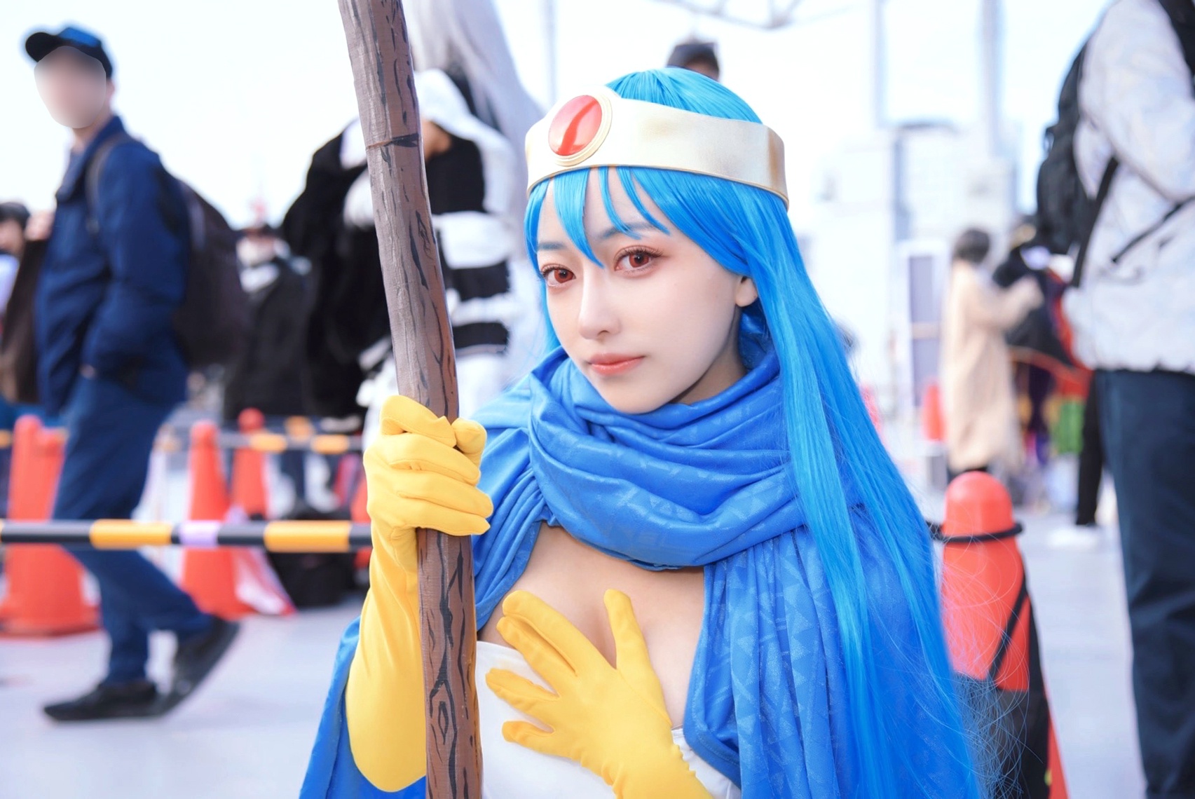 「ドラクエ3」賢者に扮するコスプレイヤー「遊び人からの転職ルートを再現してハッスルダンスを踊りたい」<コミケ105>(WEBザテレビジョン) - Yahoo!ニュース