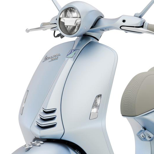 バイクのニューモデル】ベスパ「946スネーク」登場！ 世界888台