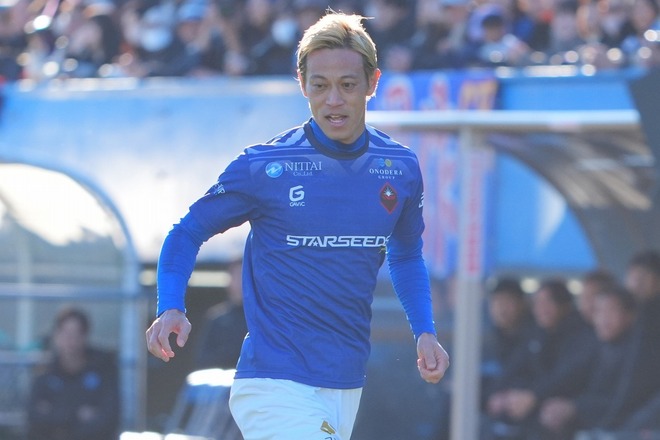 うおおお熱すぎる」「豪華」本田圭佑と名古屋“伝説助っ人”の胸