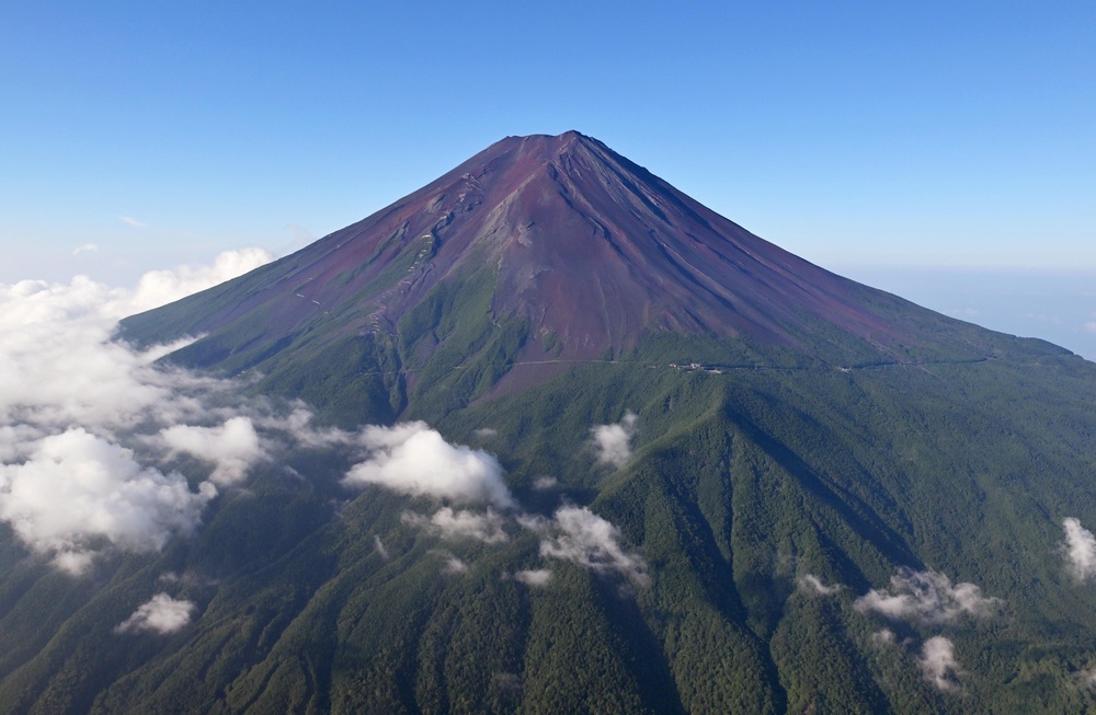 富士山、実は5センチ高かった 四捨五入3776メートルのまま(共同 富士山、実は5センチ高かった 四捨五入3776メートルのまま(共同