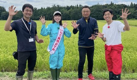 天津木村さんが岩手ローカルの番組で活躍している様子