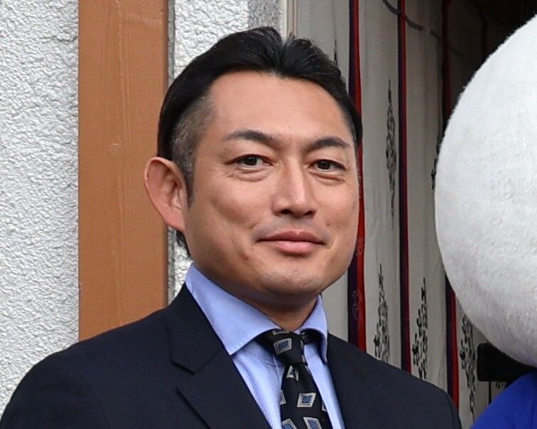 元テレ朝アナウンサーでプロレスラー、都議の川松真一朗さん、交通事故に巻き込まれ右肩負傷、命に別状なしもトラウマ症状を告白　フェイスブックで事故直後の写真もアップ（スポーツ報知） 