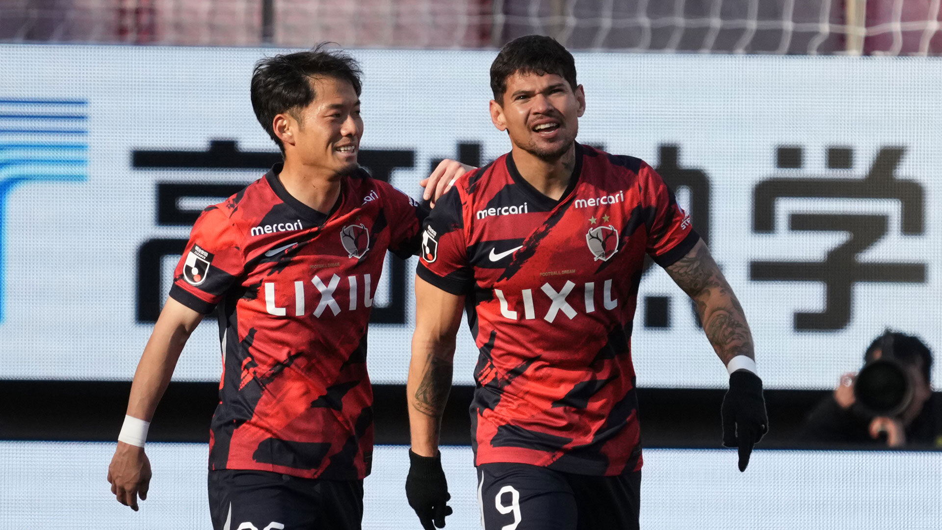 レオセアラ選手月間MVP2月・3月度受賞記念 直筆サイン入り特製