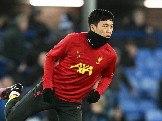 リバプール遠藤航は公式戦4試合連続のベンチスタート。マンCと