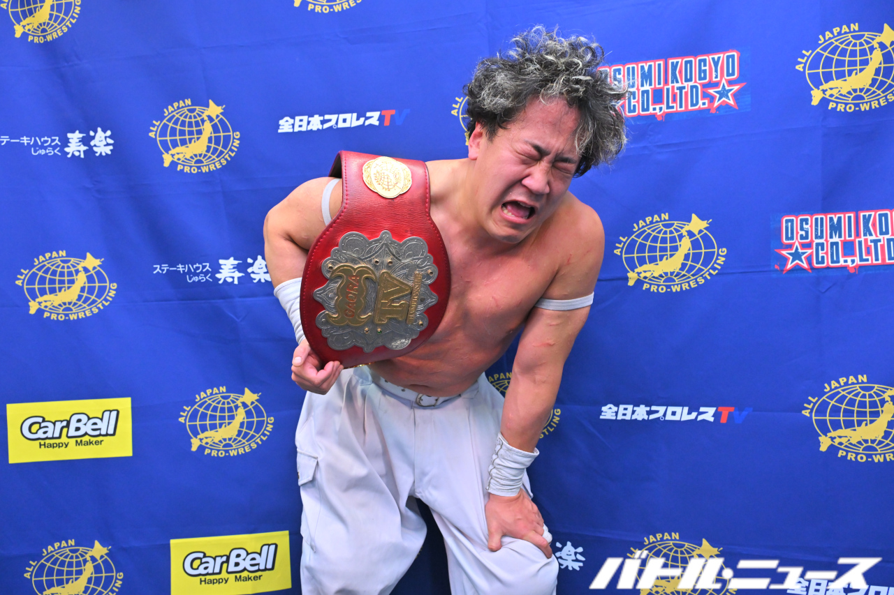 送料無料の商品 乱れ飛ぶムーンサルト・プレスで全日本プロレスの頂上対決 邦楽
