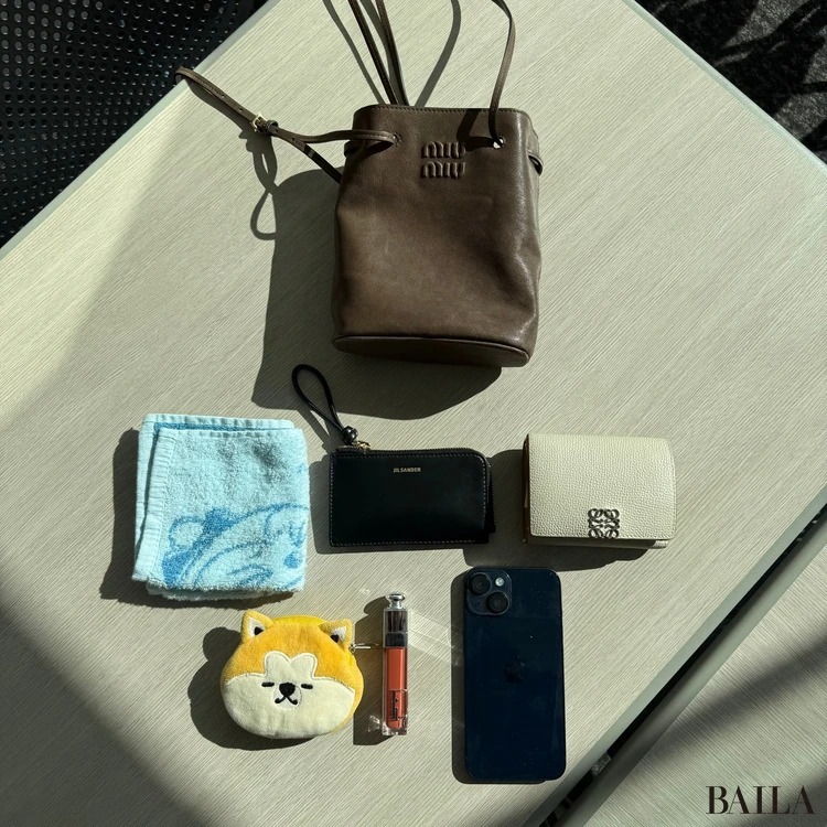 ミュウミュウのミニショルダーバッグ使用レポ♡可愛くて軽くて大