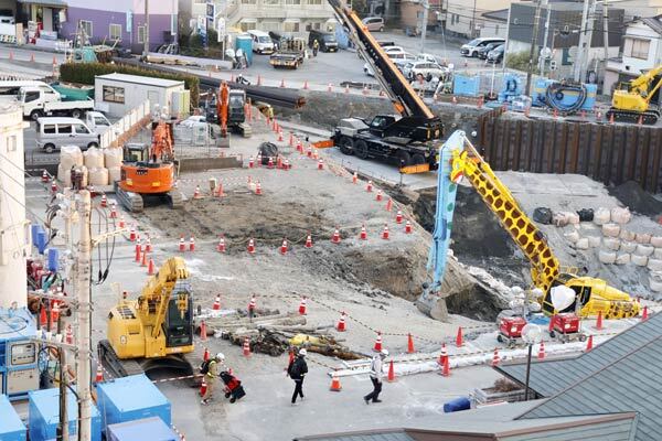 埼玉県八潮市の道路陥没事故現場