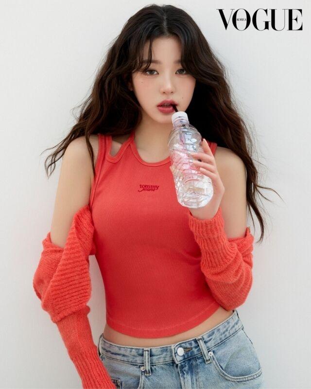 【最終値下げ】 JEANS IVEウォニョン着用　セーター IVEウォニョンが“TOMMY JEANS”のイメージモデルに就任♡》2024