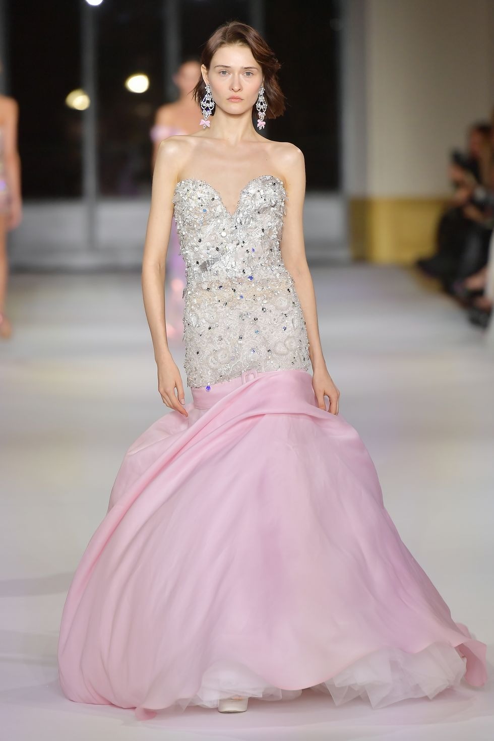 花嫁の夢のドレスの宝庫！ 2025年春夏パリ・オートクチュール