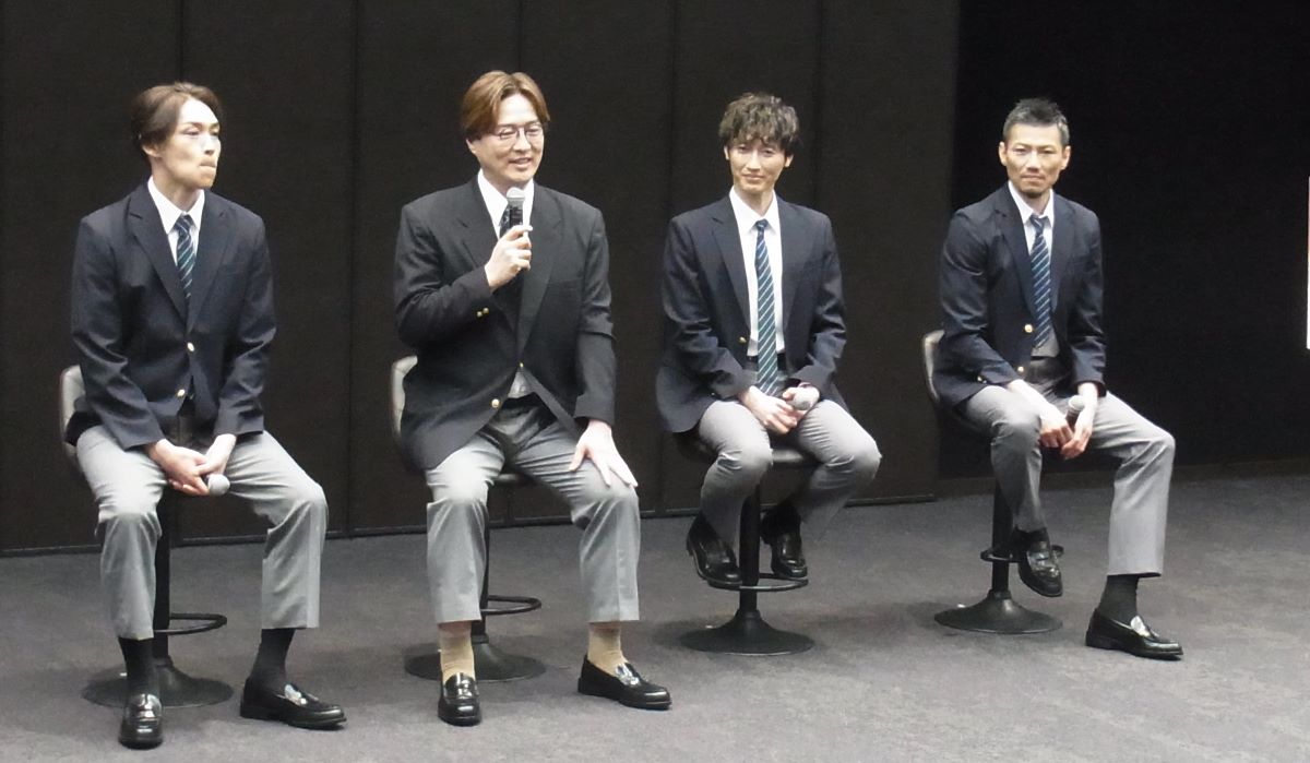 Amazon.co.jp: 純烈 楽天イーグルス フード付きタオル 白川 酒井