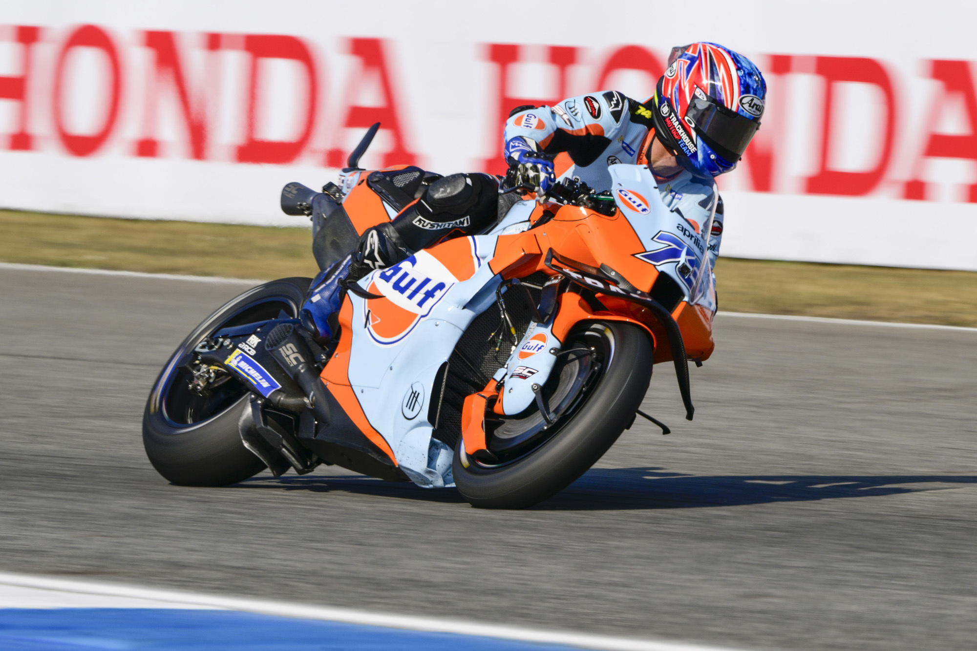 MOTOGP　クルーレプリカポロシャツ　S　小椋藍 MotoGP 2025：小椋藍がアプリリアでルーキーテスト好成績
