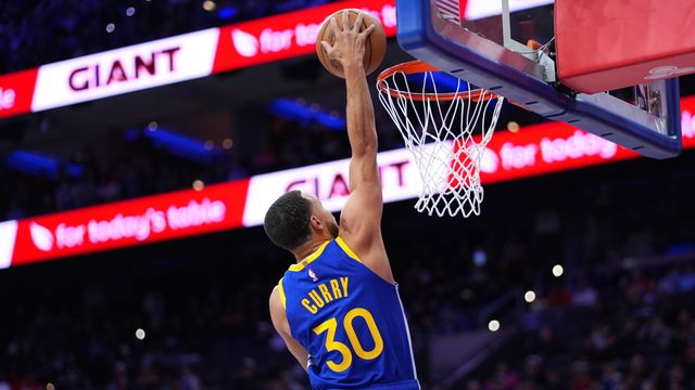 ステフィン・カリーが2019年以来のダンクを披露「恐らくあれが