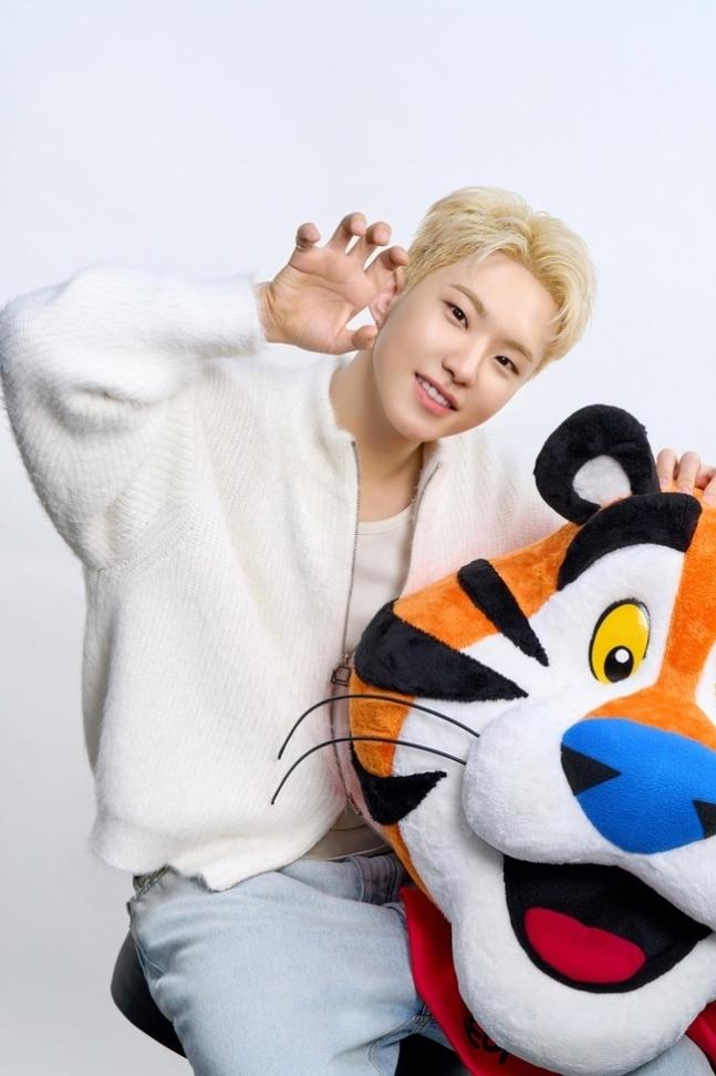 SEVENTEEN ホシ、10年間にわたり愛情をアピール…「ケロッグ」と