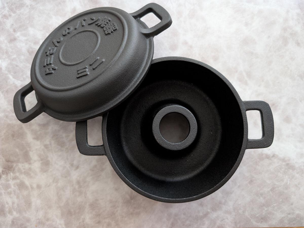 一生モノの鍋。昭和のパン焼器「タミさんの焼器」で焼いた