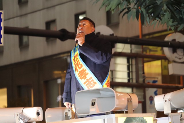 立花孝志氏が大阪・梅田で街頭演説