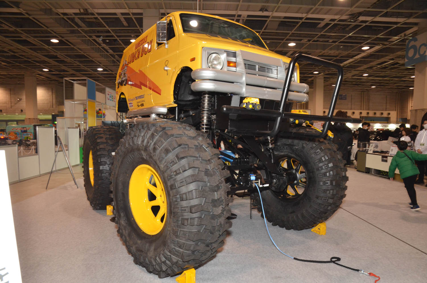 タミヤのRCカー「ランチボックス」を原寸大で再現！ スズキ