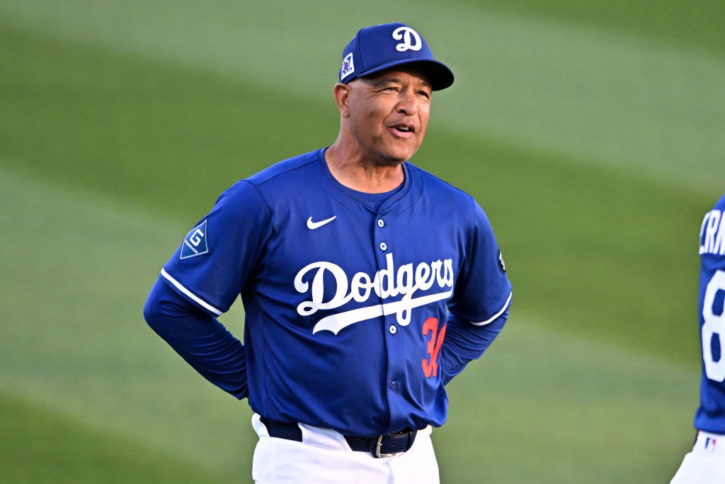 デーブ・ロバーツ監督　ワールドシリーズ優勝記念　ボブルヘッド　ドジャース ロバーツ監督 自身のボブルヘッドデーで連敗ストップ「攻撃面の