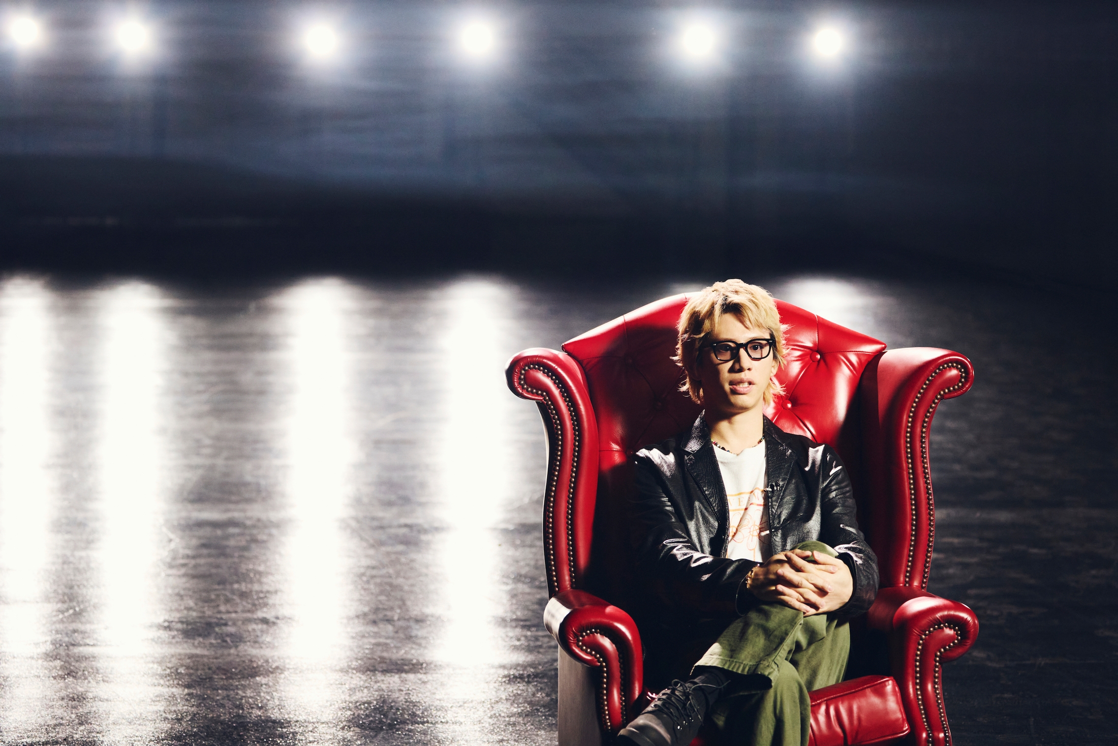 20250315-00010000-redchair-001
