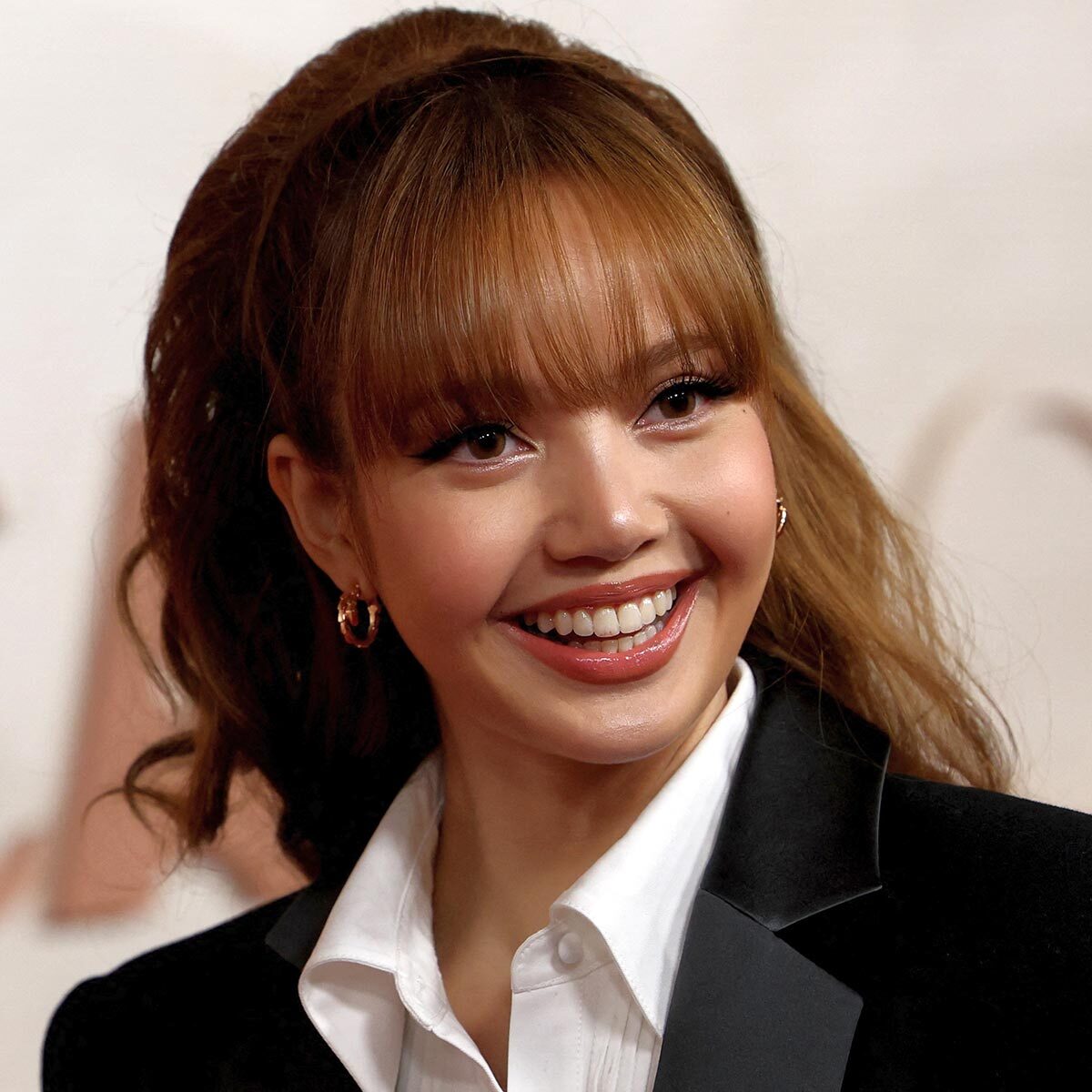 セクシー？下品？】BLACKPINK・リサ 日本イベントで見せた“びん