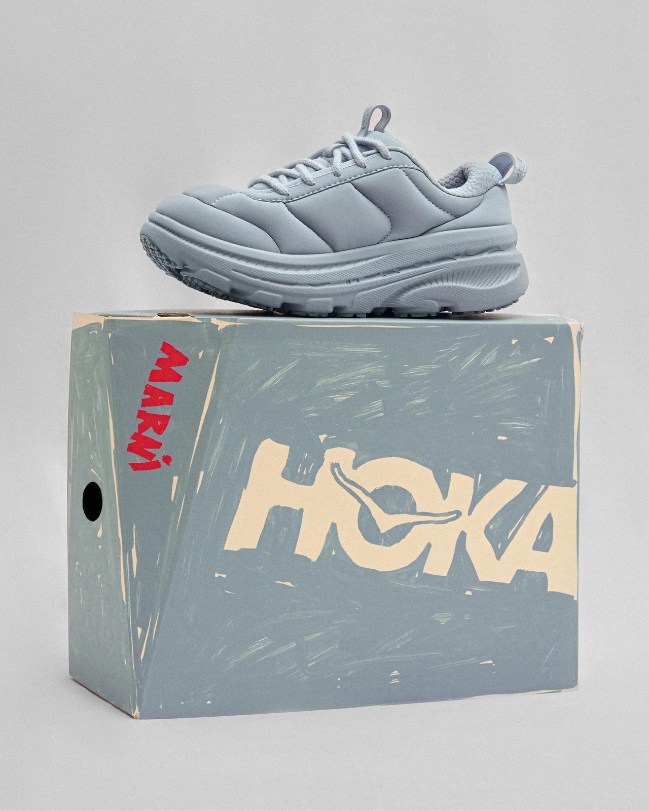 MARNI×HOKA】即完売必至。「マルニ」と「ホカ」による超注目