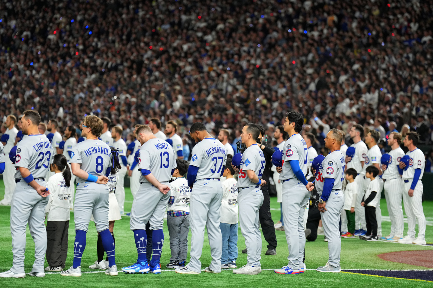 涙が止まらない」ドジャースvsカブス戦で大物ミュージシャンが