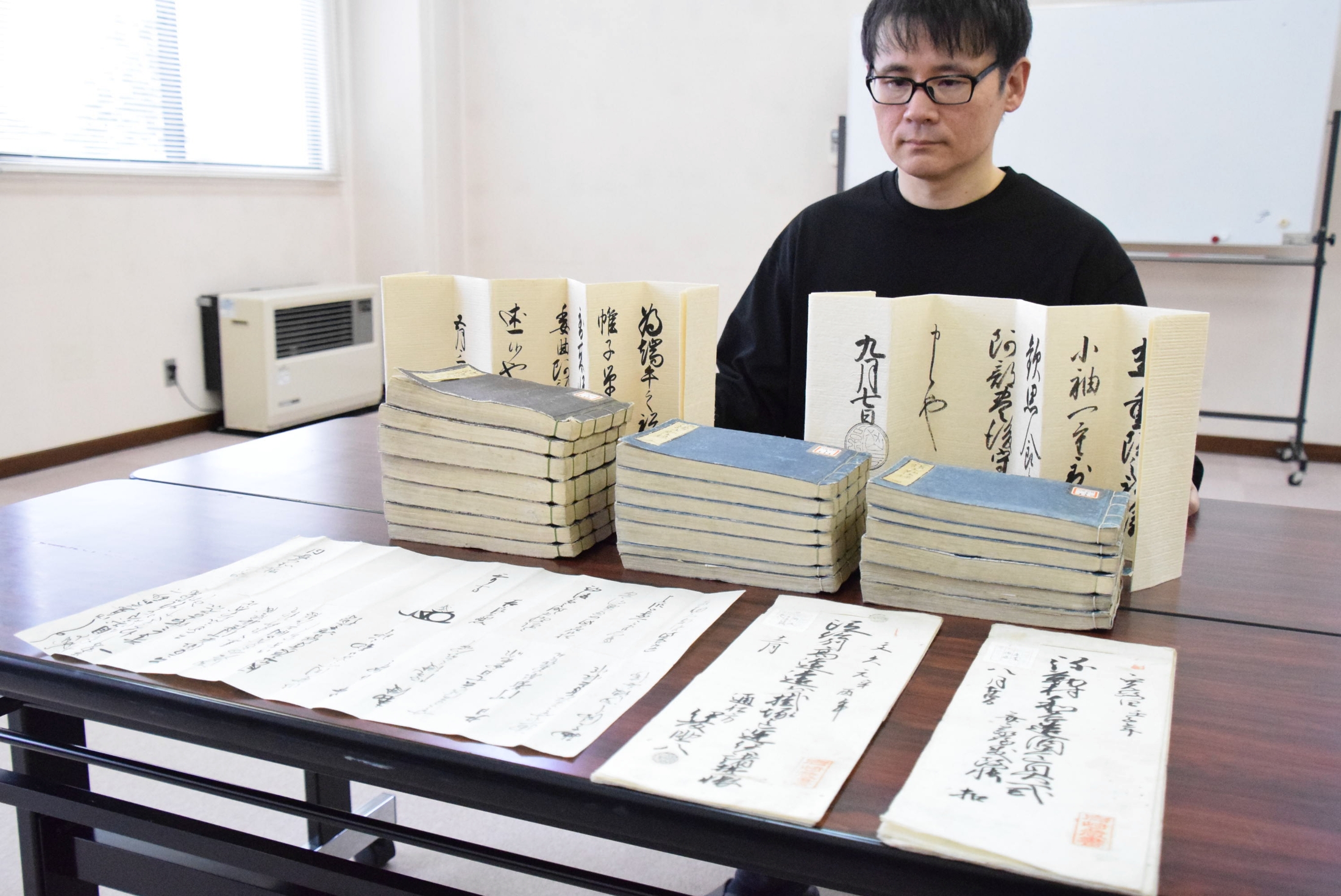 ネットで英知を結集したら「崩し字」158万字の解読に成功 貴重な