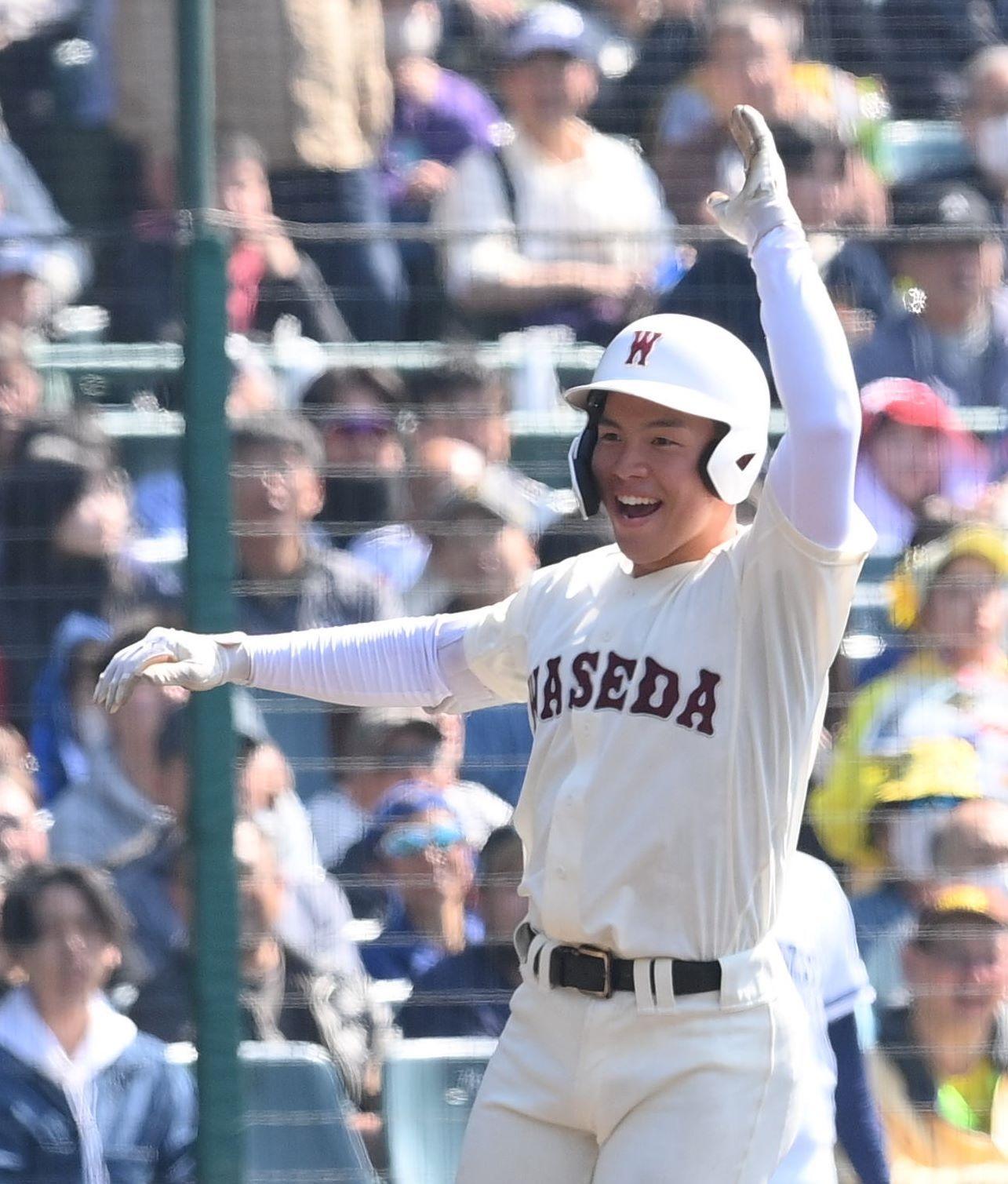 早稲田実が初戦突破 高松商とのセンバツ101年ぶり再戦制す 8