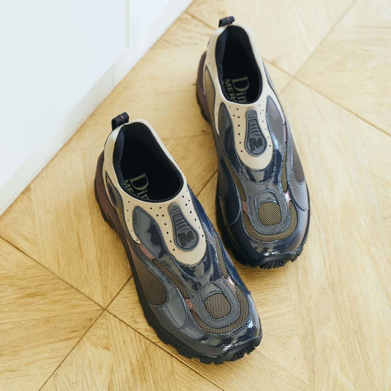 メレルの異色コラボは想像以上の実力。服のプロはMERRELL × DIME